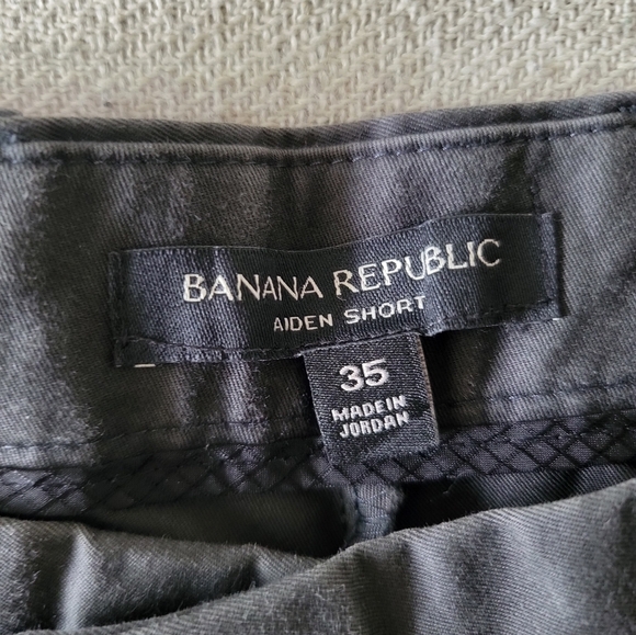 Men's Banana Republic shorts 35W - Picture 2 of 3